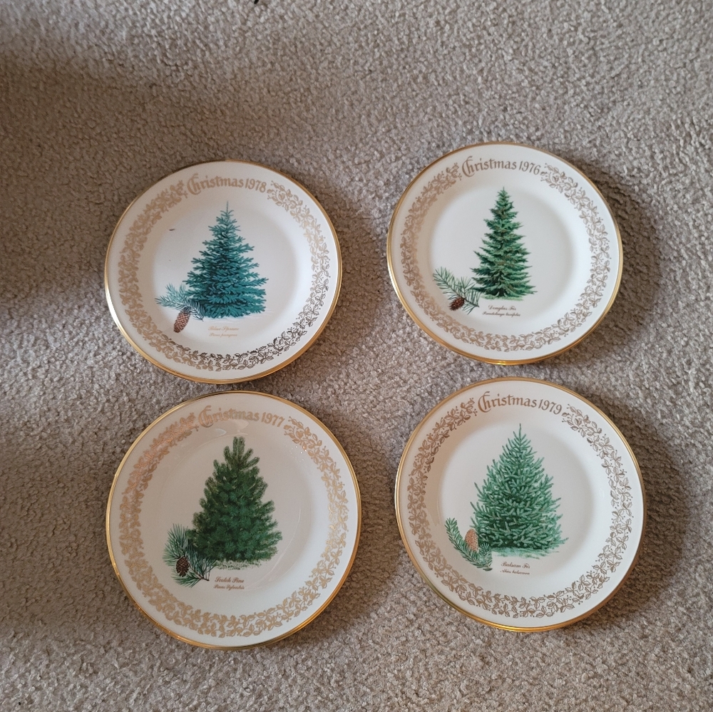 Set of 4 Christmas Lennox Dinner Plates from the 1970's